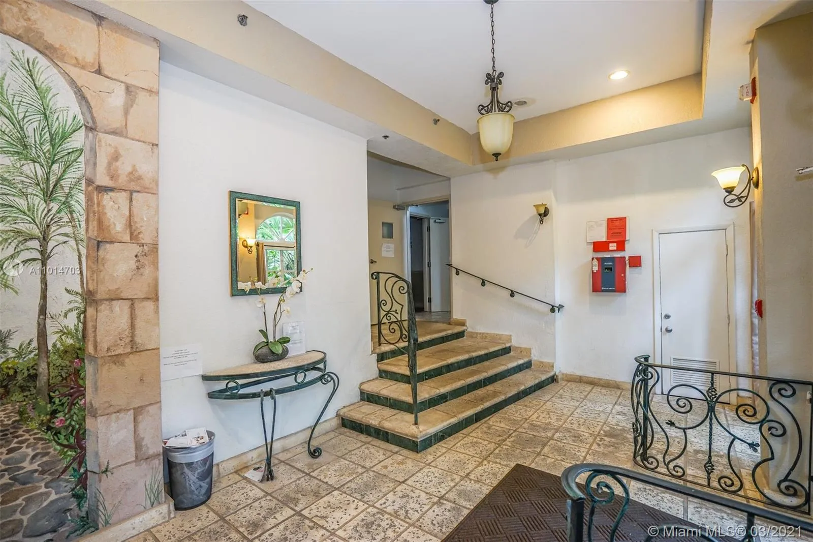 747 Michigan Ave # 203, Miami Beach FL 33139