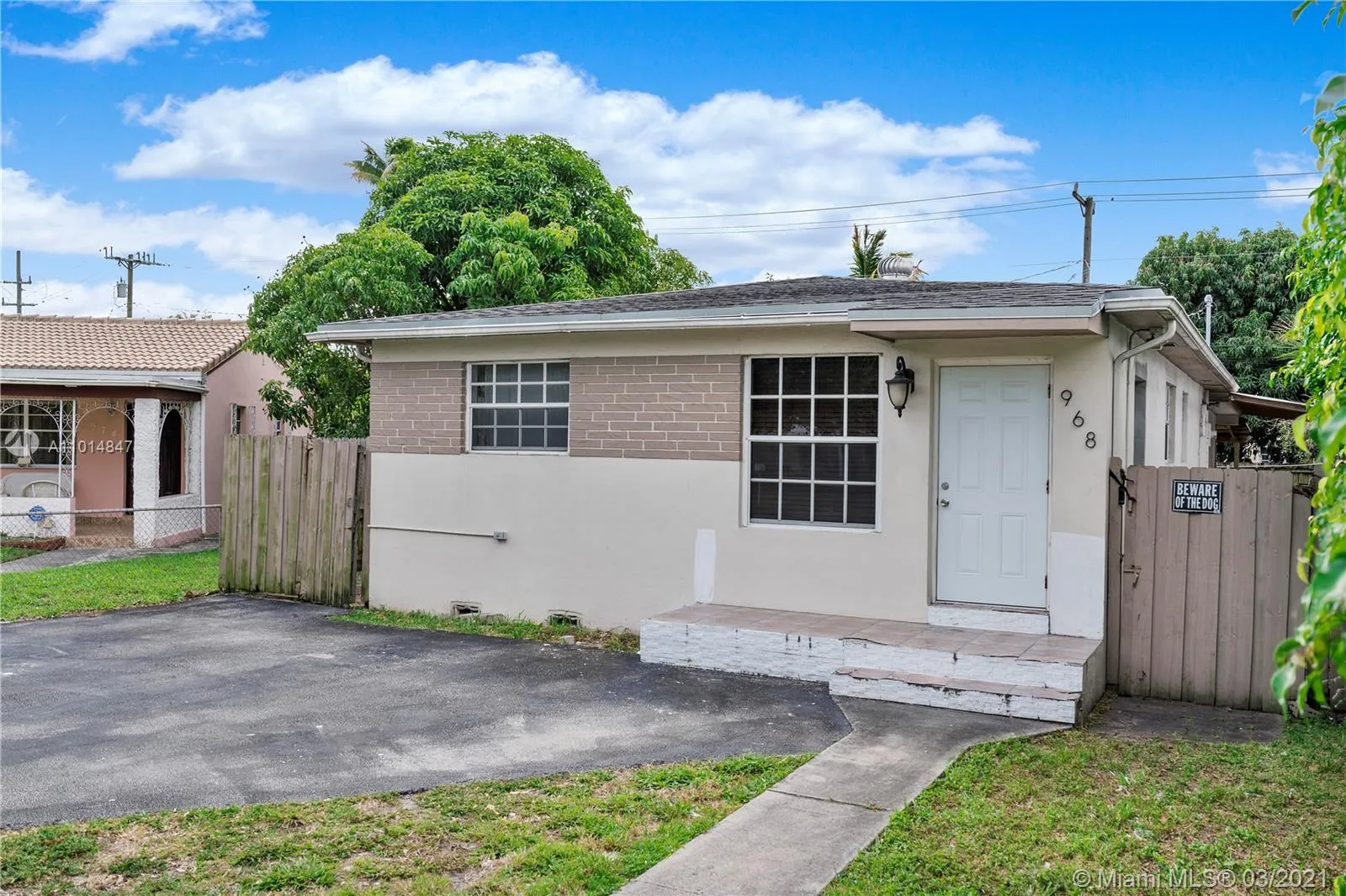 968 E 33rd St, Hialeah FL 33013