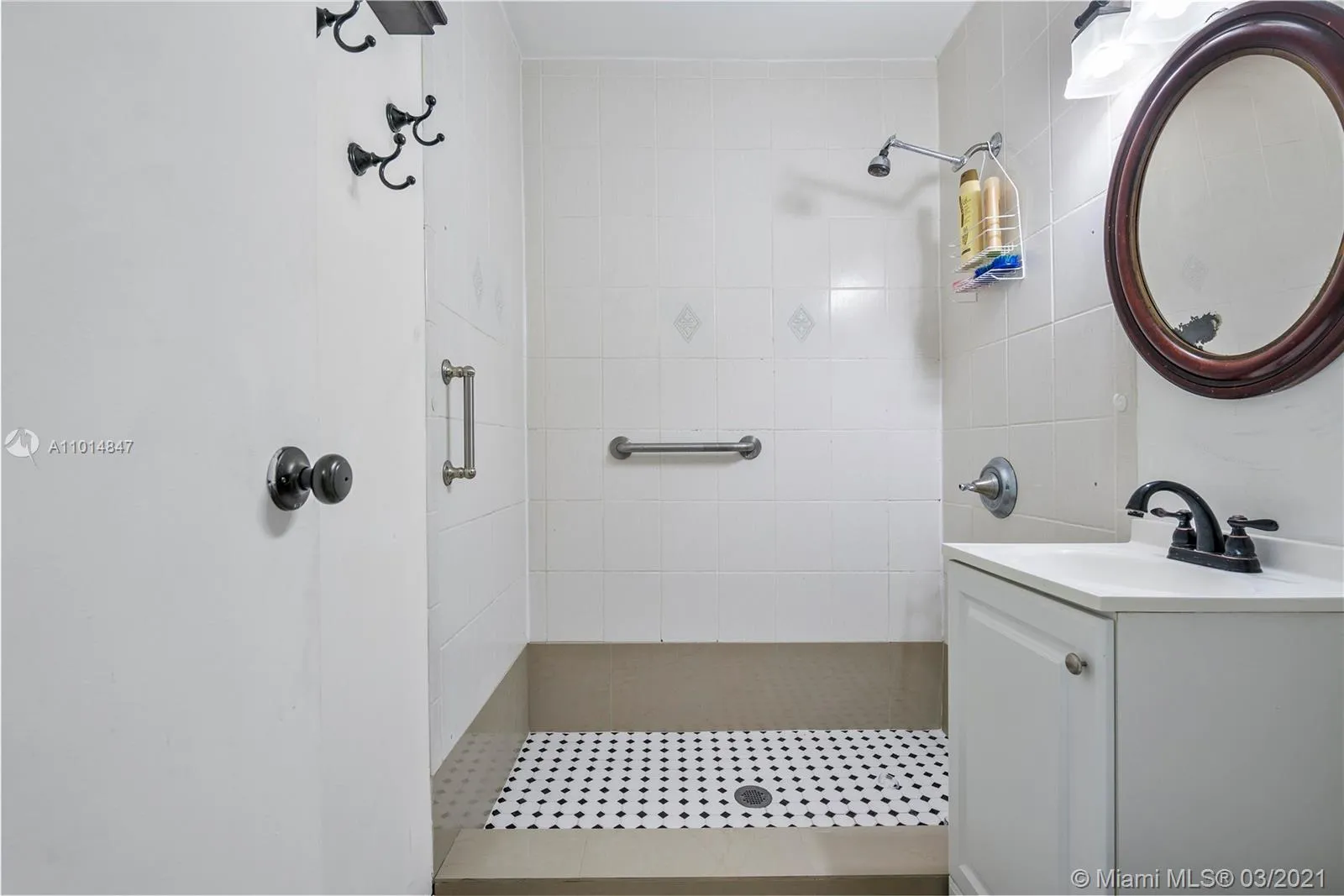 968 E 33rd St, Hialeah FL 33013