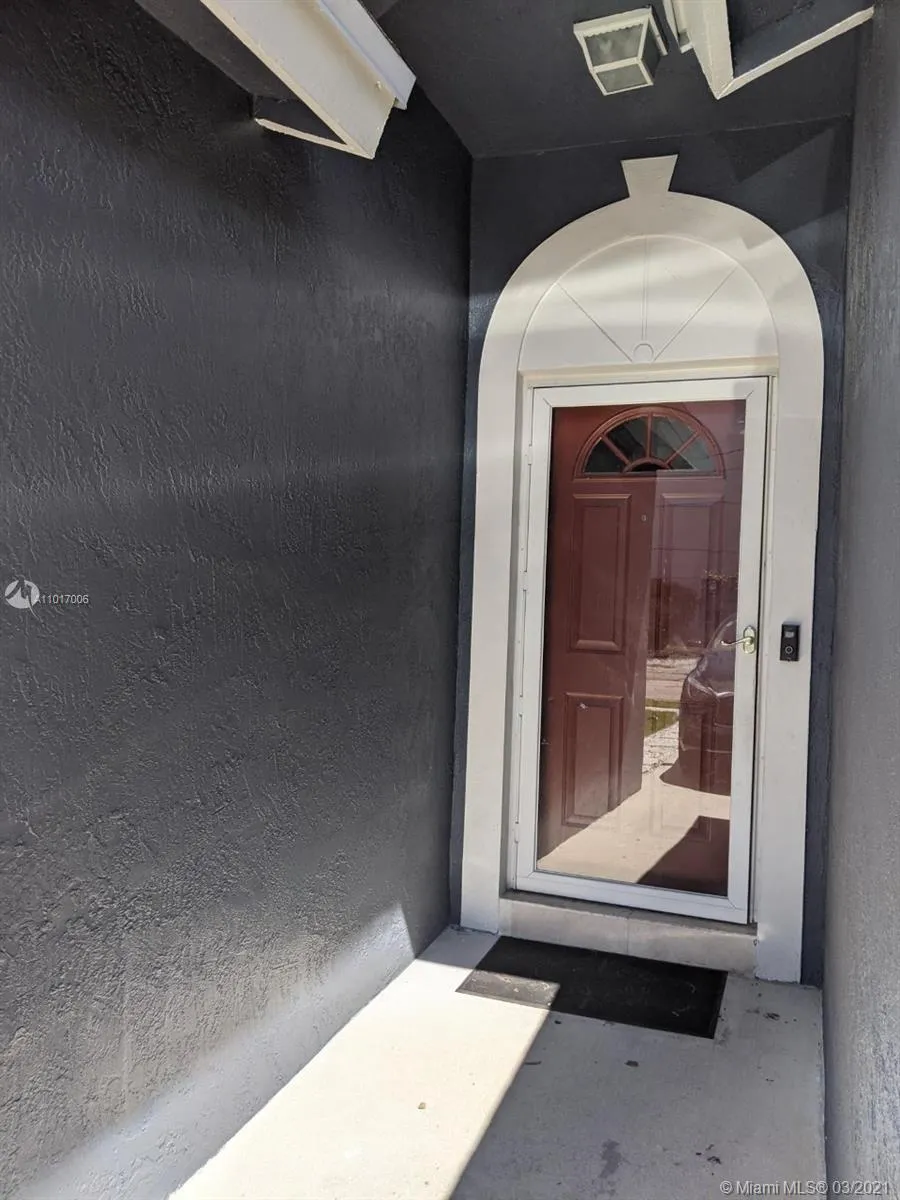 823 NW 2nd St, Fort Lauderdale FL 33311