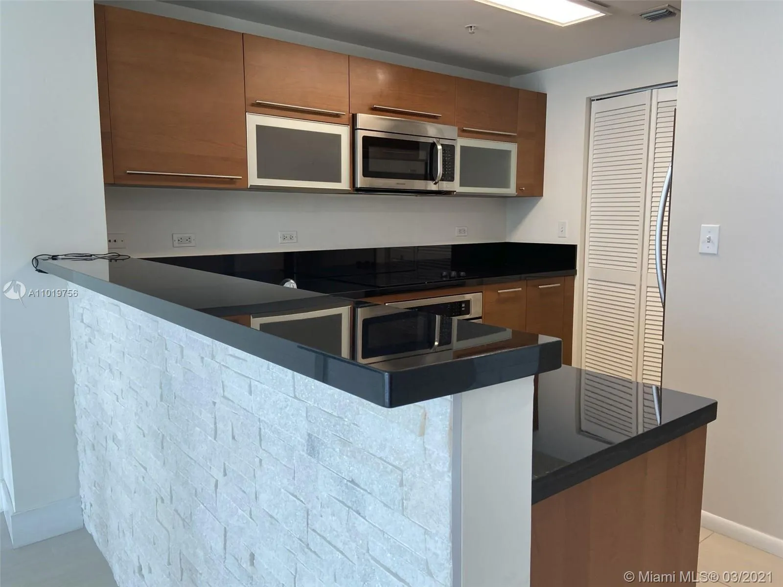 244 Biscayne Blvd # 2804, Miami FL 33132