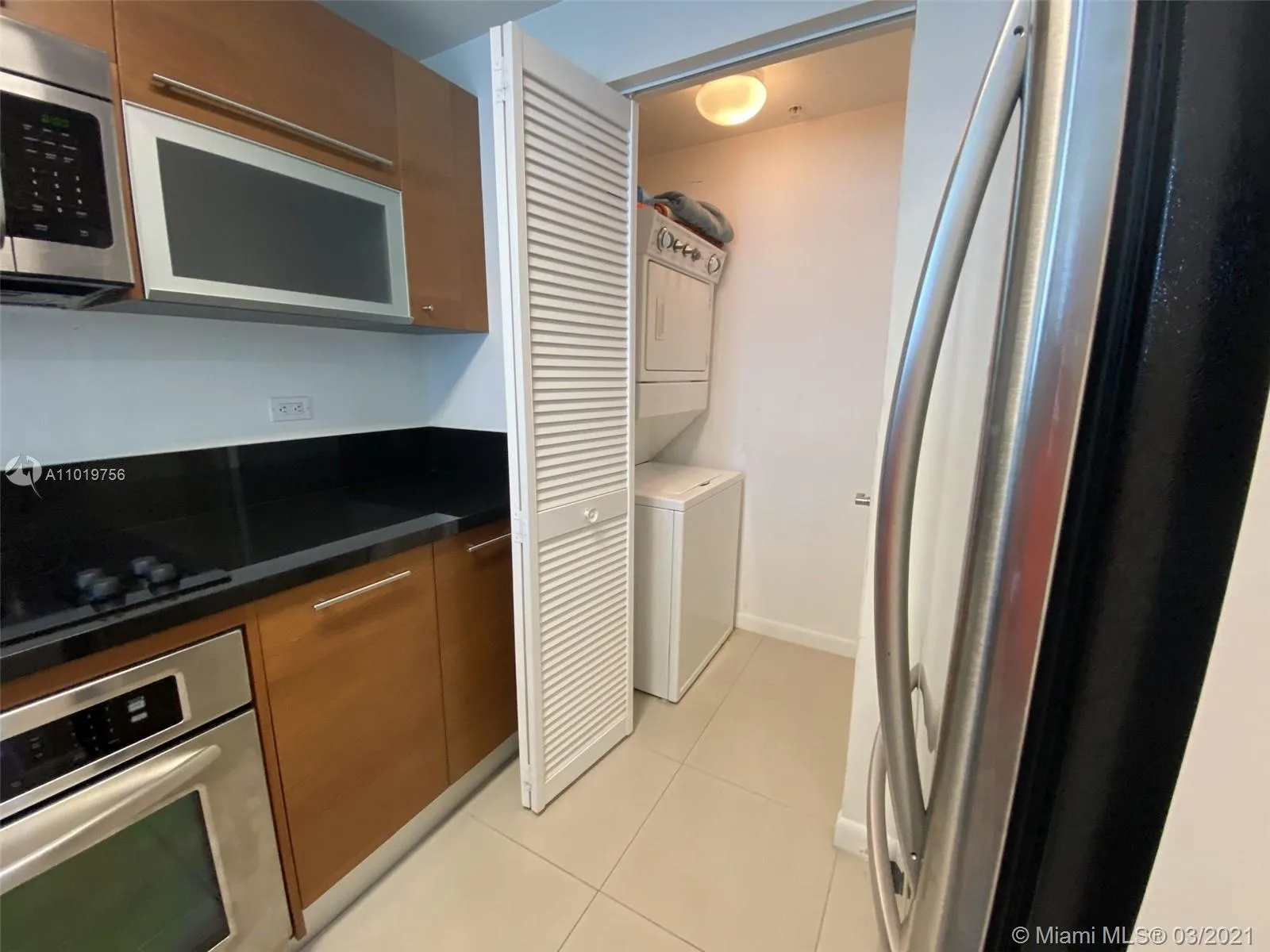 244 Biscayne Blvd # 2804, Miami FL 33132