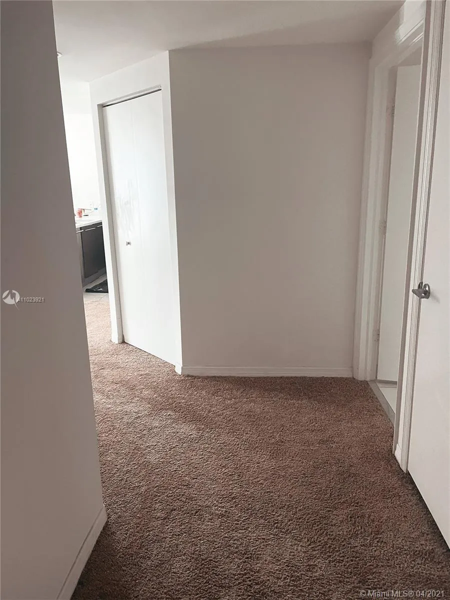 500 Brickell Ave # 2310, Miami FL 33131