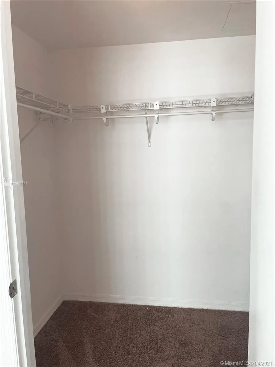 500 Brickell Ave # 2310, Miami FL 33131