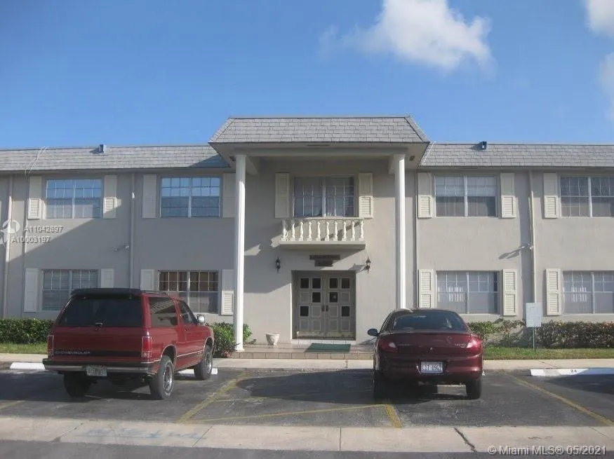 1520 Mckinley St # 106E, Hollywood FL 33020