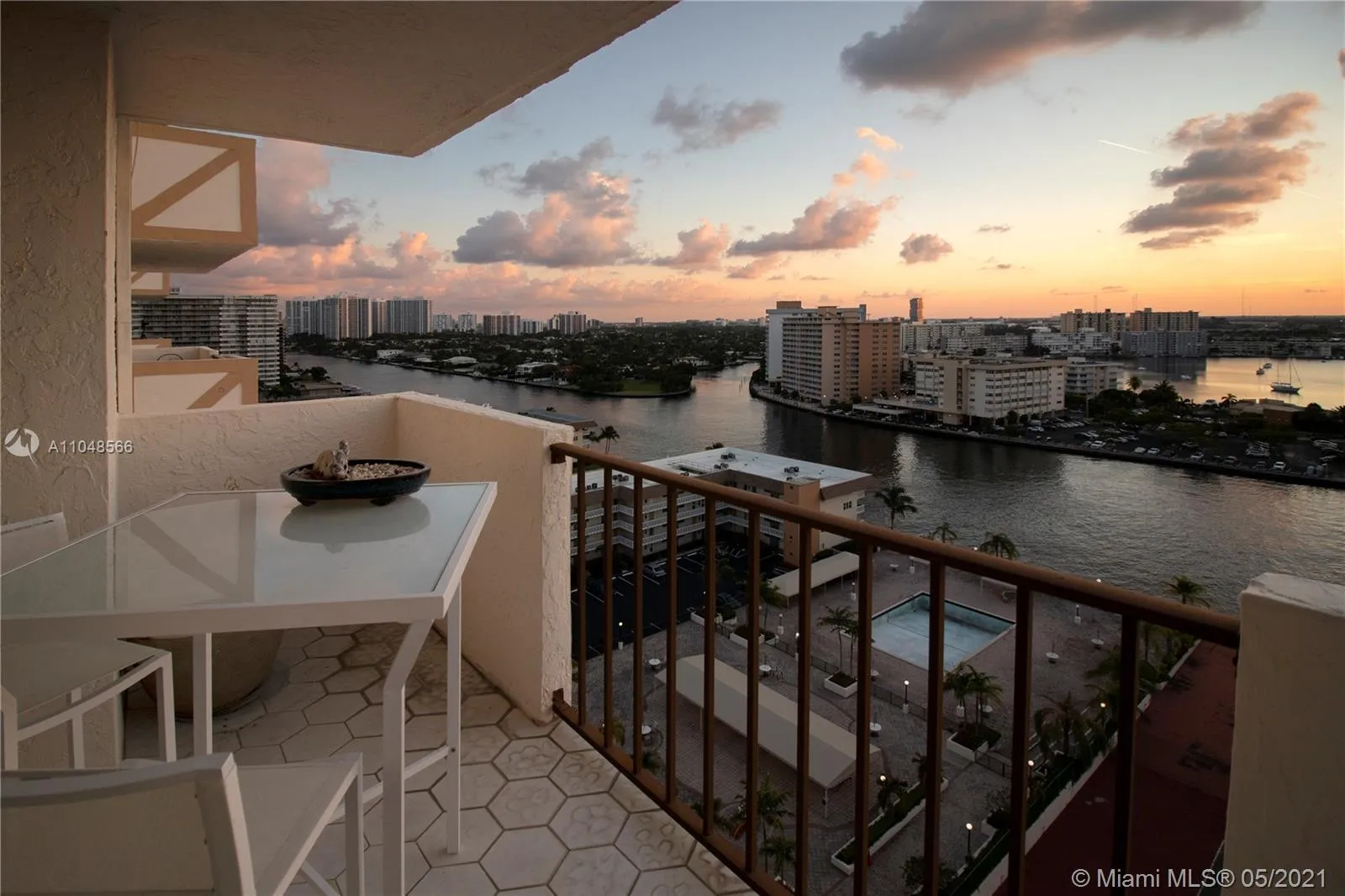 1865 S Ocean Dr # 16J, Hallandale Beach FL 33009
