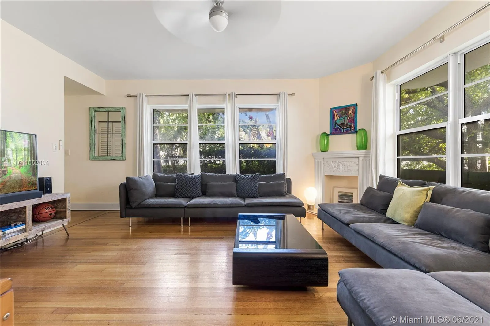 935 10th St # 2, Miami Beach FL 33139