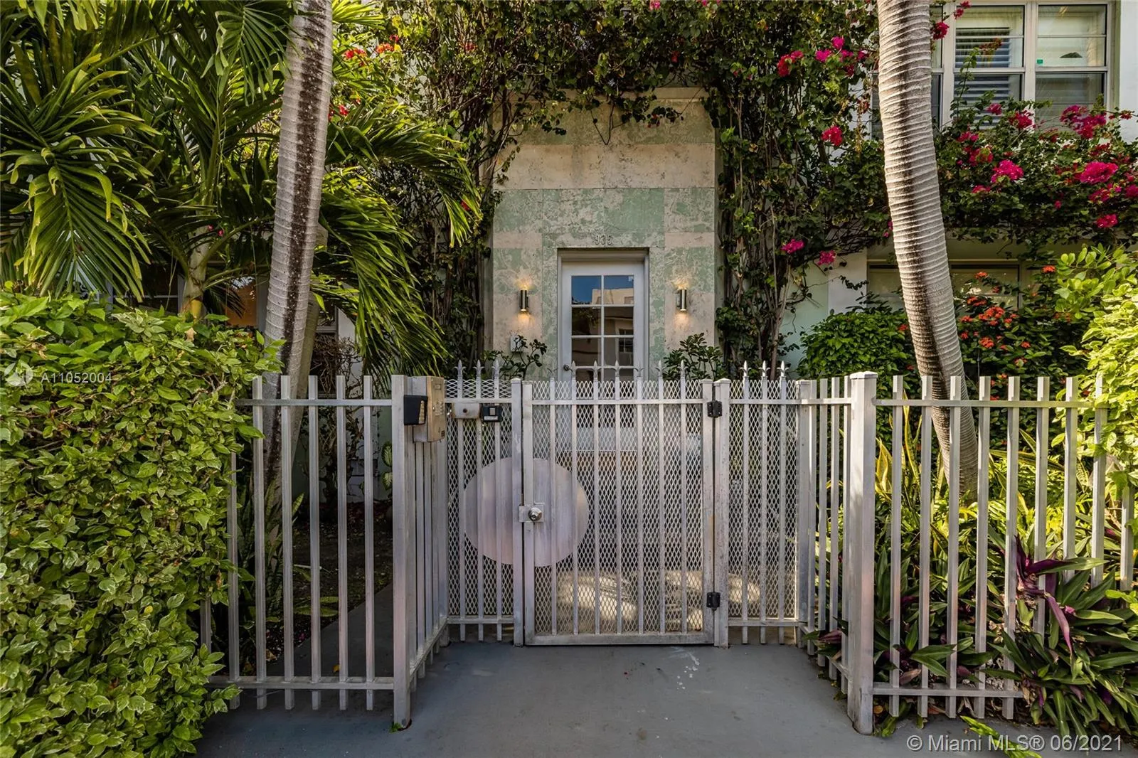 935 10th St # 2, Miami Beach FL 33139