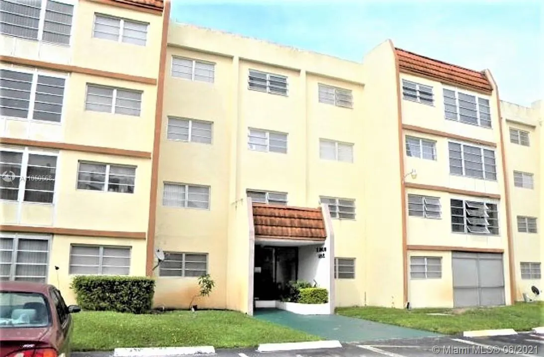 1 bedroom 1 bath for sale at 2451 NW 41st Ave # 302, Lauderhill FL 33313