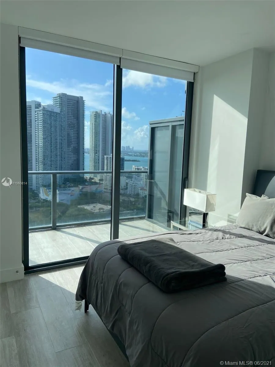 121 NE 34th St # 2805, Miami FL 33137