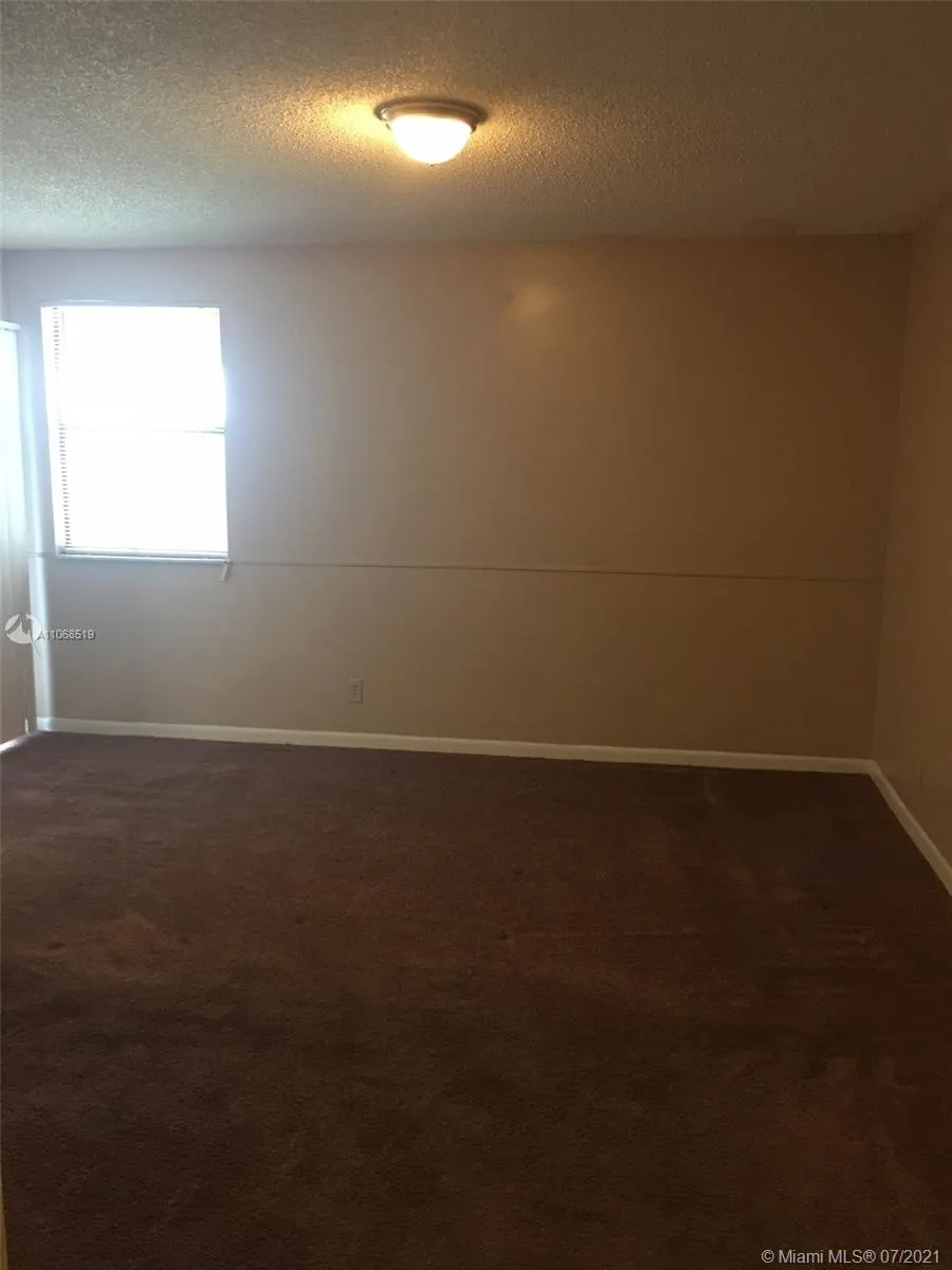 2531 NW 56th Ave # 18, Lauderhill FL 33313