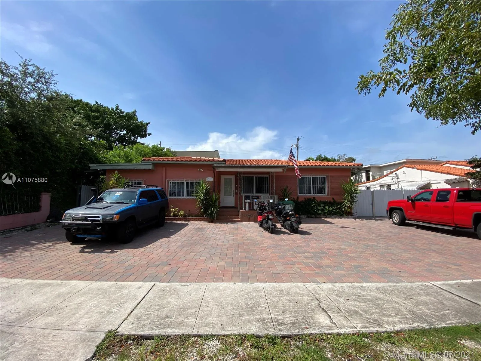 1761 SW 14th St, Miami FL 33145