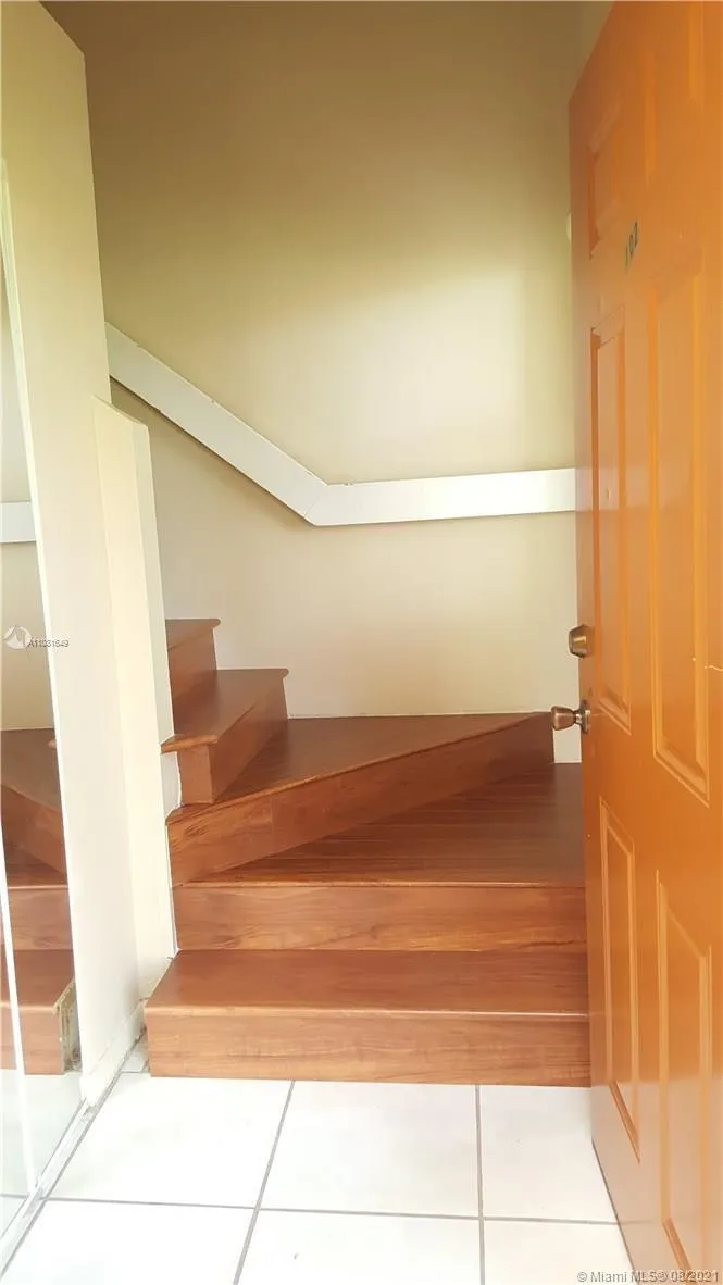 2501 NW 56th Ave # 14, Lauderhill FL 33313