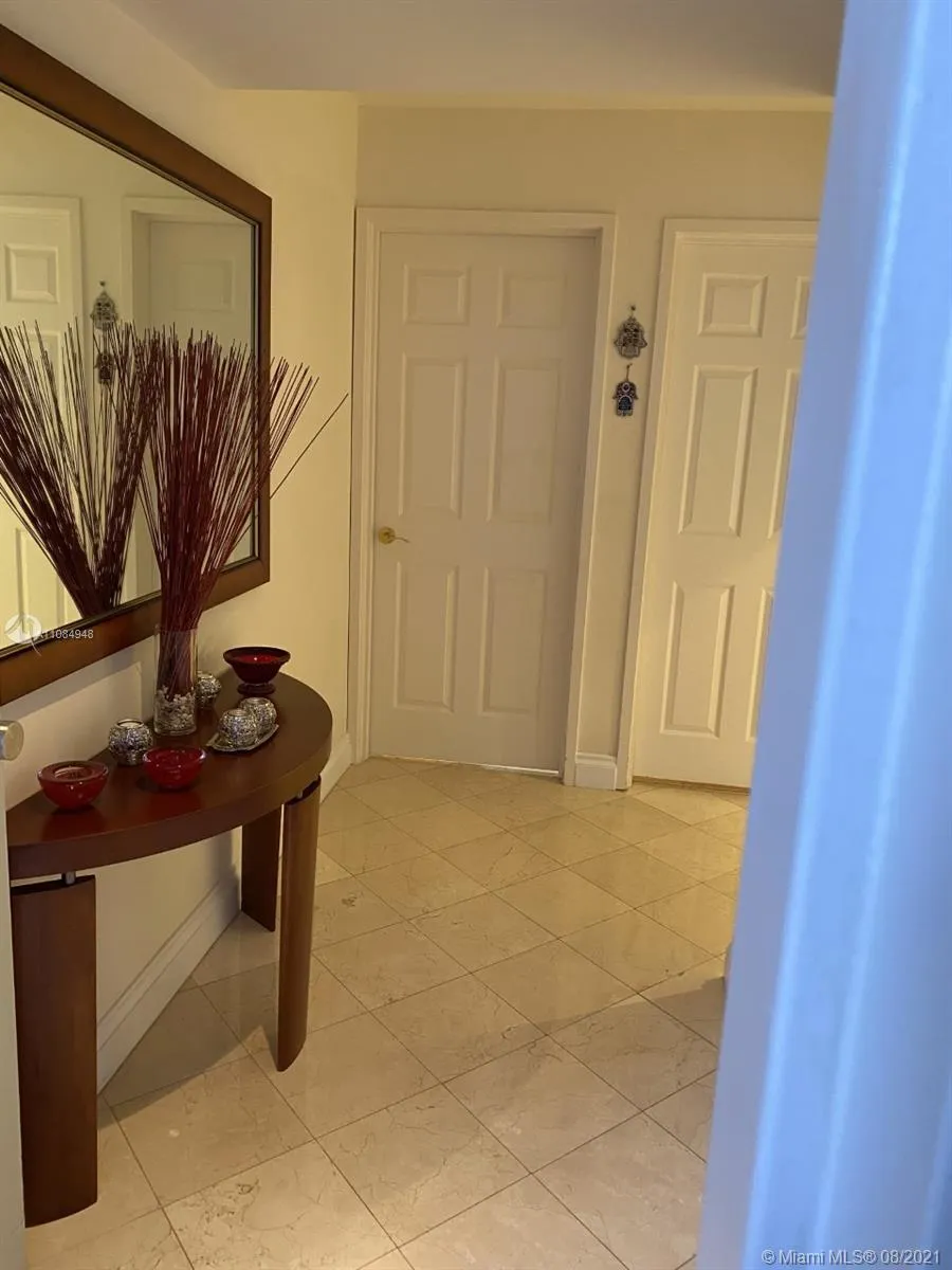 3 bedroom 2 bath for sale at 1627 Brickell Ave # 2005, Miami FL 33129