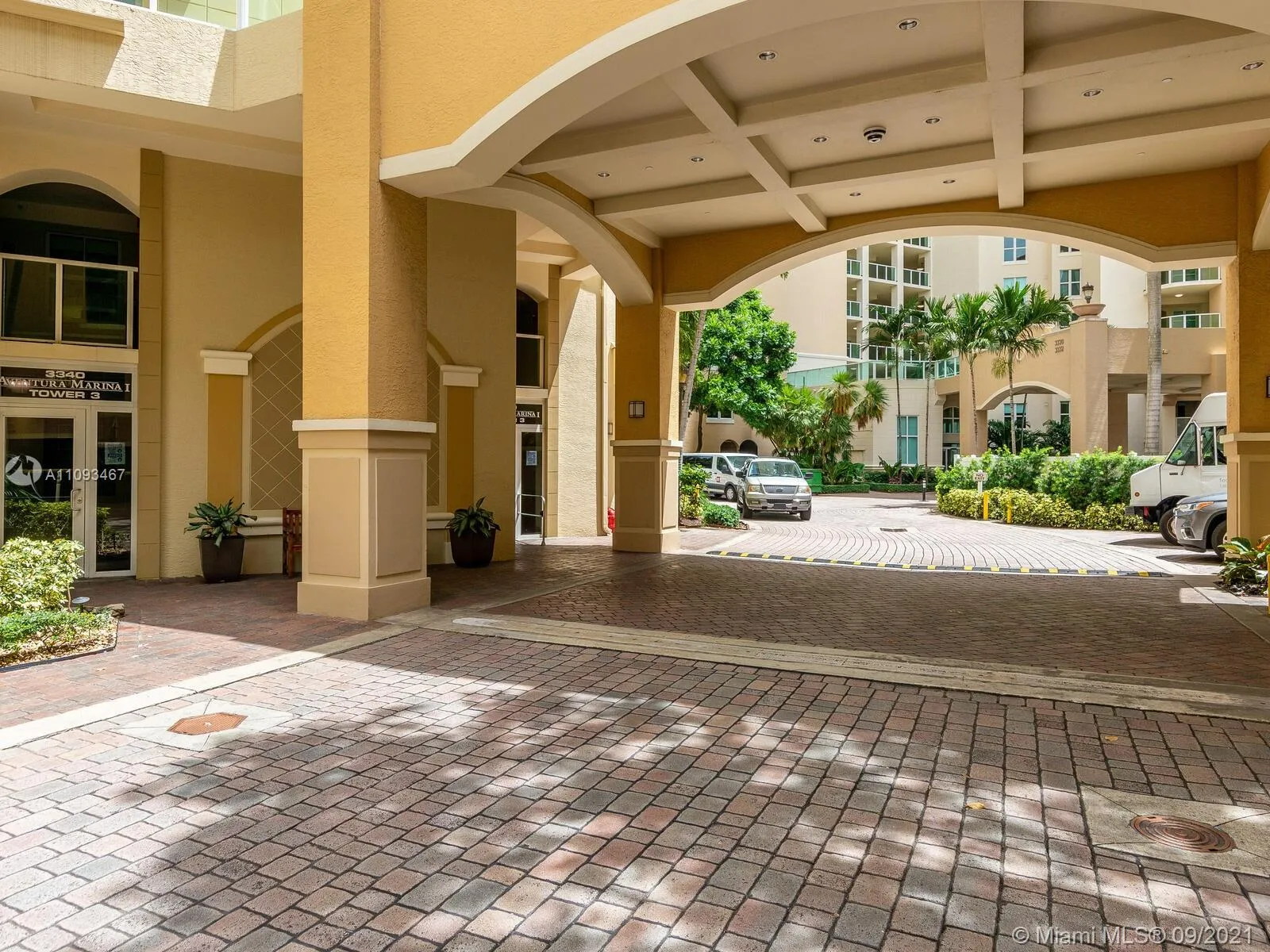 3340 NE 190th St # 209, Aventura FL 33180