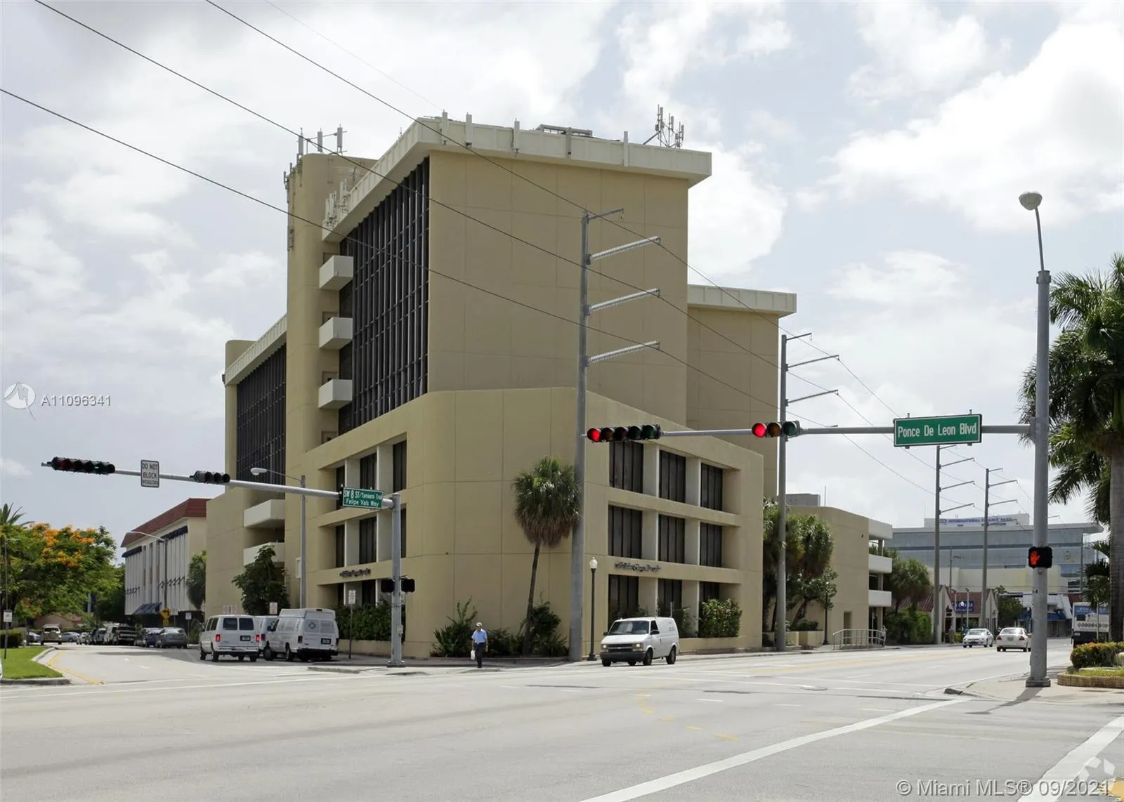 for sale at 747 Ponce De Leon Blvd # 410, Coral Gables FL 33134