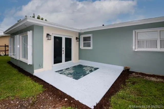308 S 56th Ave, Hollywood FL 33023