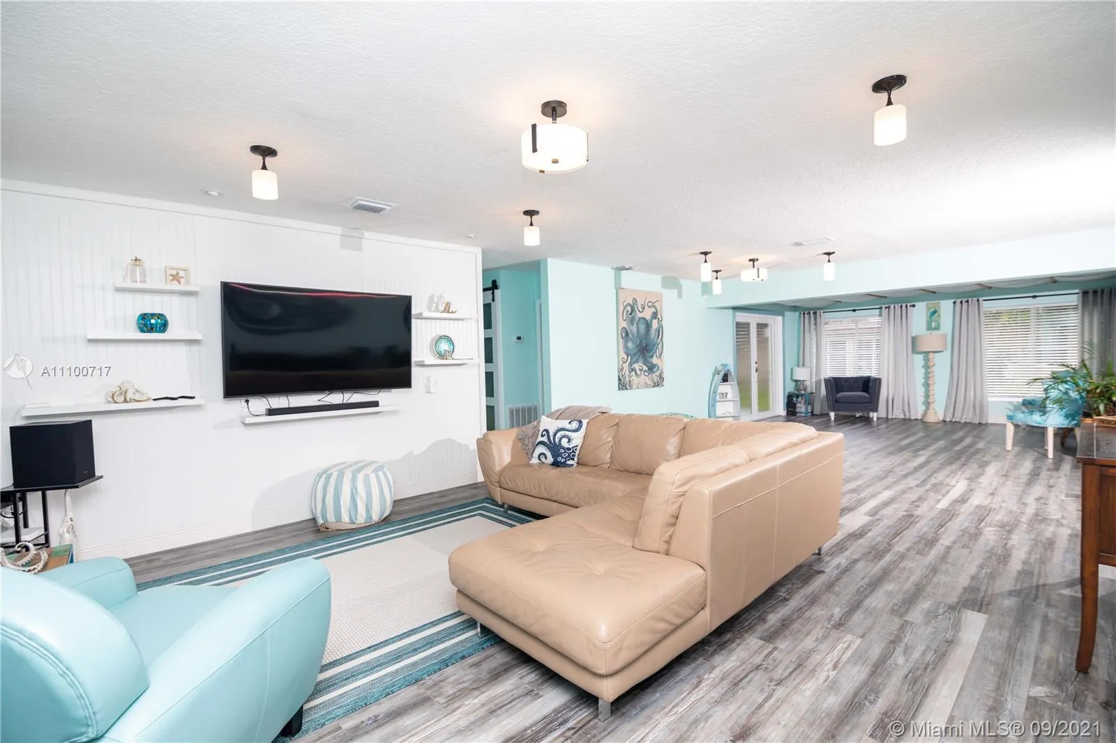 308 S 56th Ave, Hollywood FL 33023