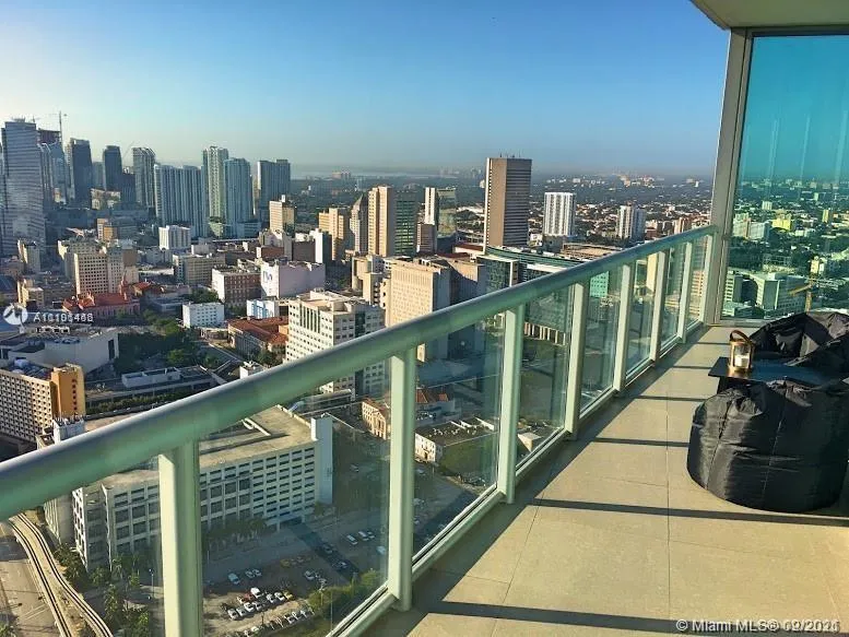 888 Biscayne Blvd # 4801, Miami FL 33132