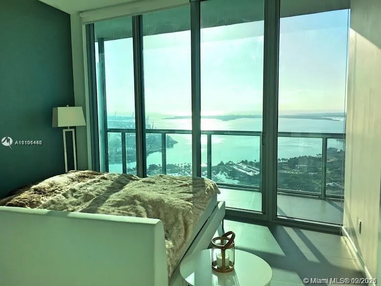 888 Biscayne Blvd # 4801, Miami FL 33132