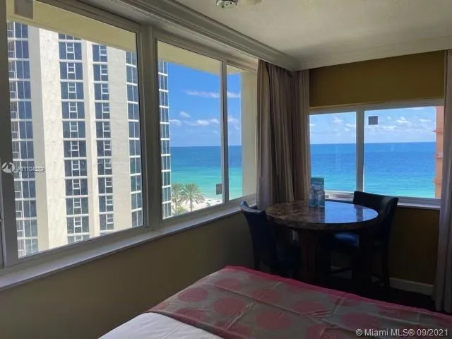 1 bath for sale at 19201 Collins Ave # 826, Sunny Isles Beach FL 33160