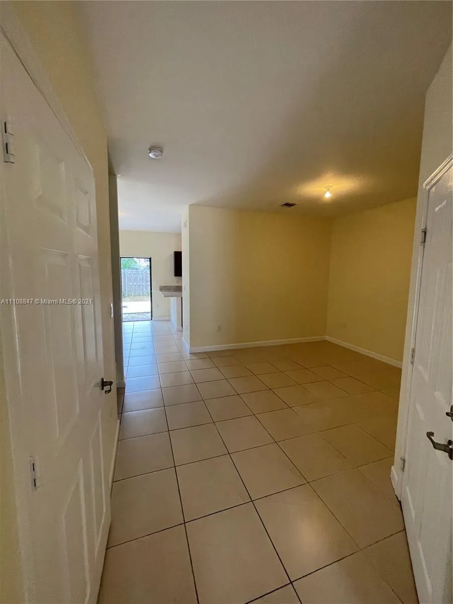 3757 SE 2nd St # 3757, Homestead FL 33033