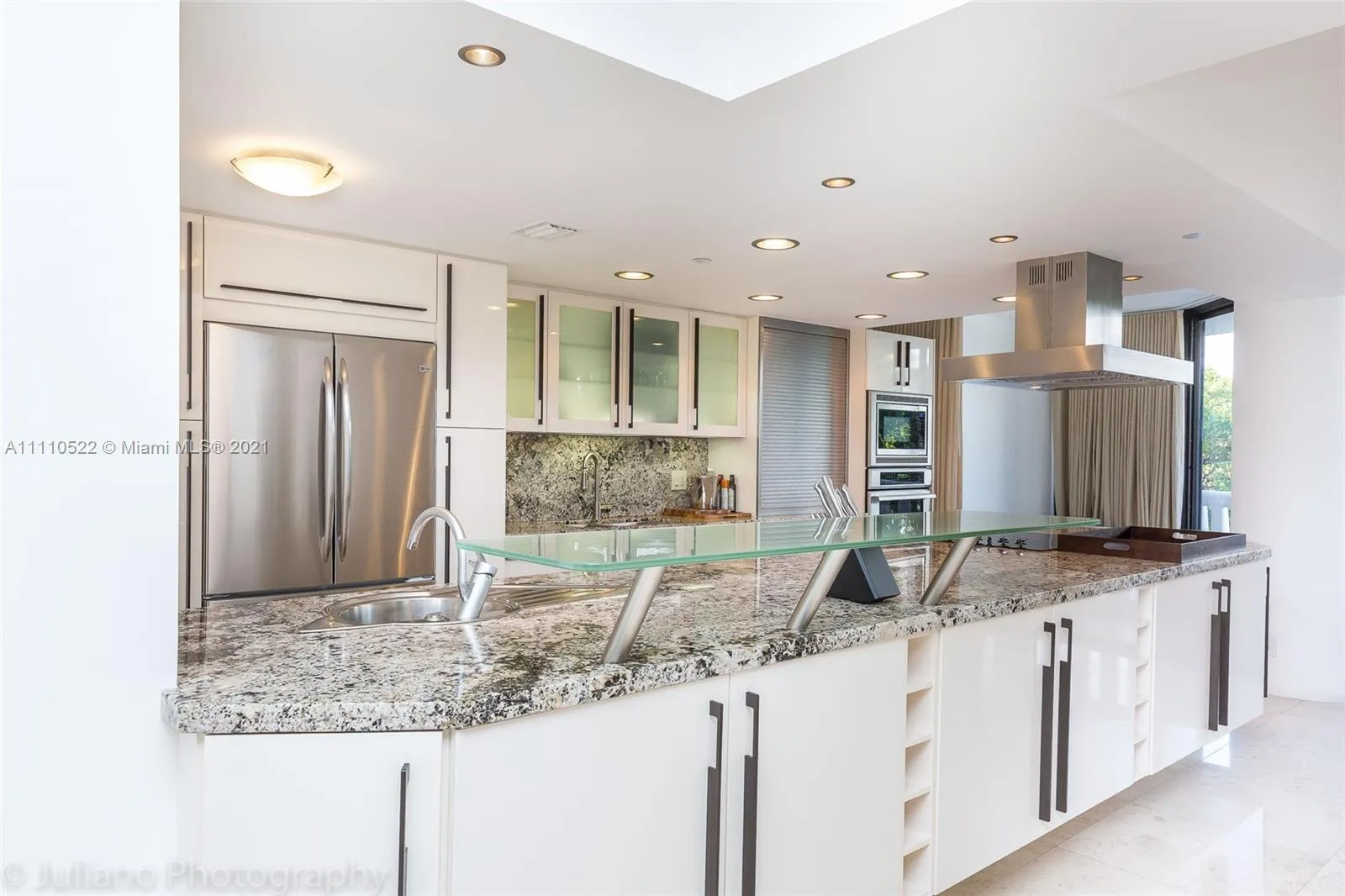 3000 Island Blvd # 5, Aventura FL 33160