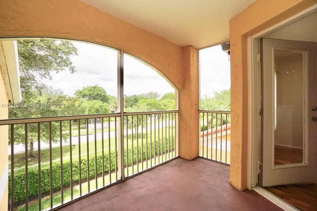 1 bedroom 1 bath for sale at 2667 NW 33rd St # 2416, Oakland Park FL 33309