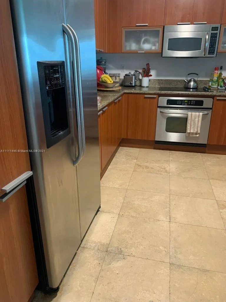 3 bedroom 3 bath for sale at 14951 Royal Oaks Ln # 2407, North Miami FL 33181