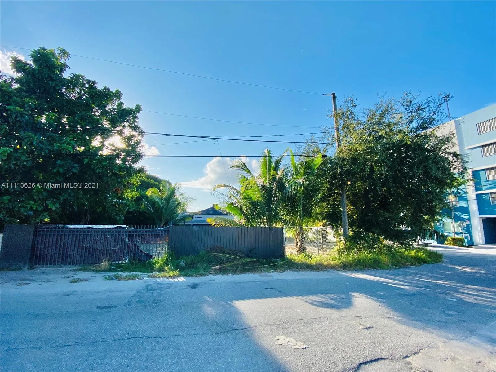 150 NE 83rd St, Miami FL 33138