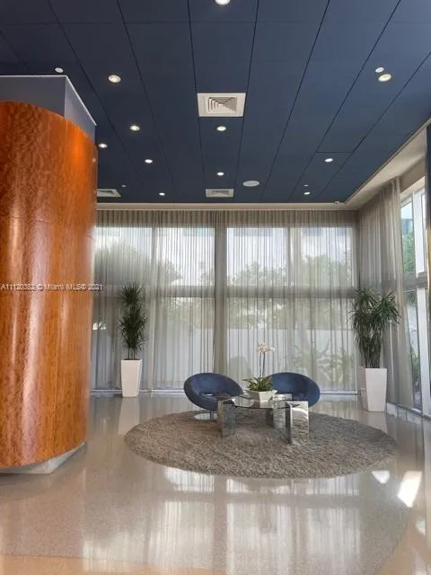 6365 Collins Ave # 805, Miami Beach FL 33141