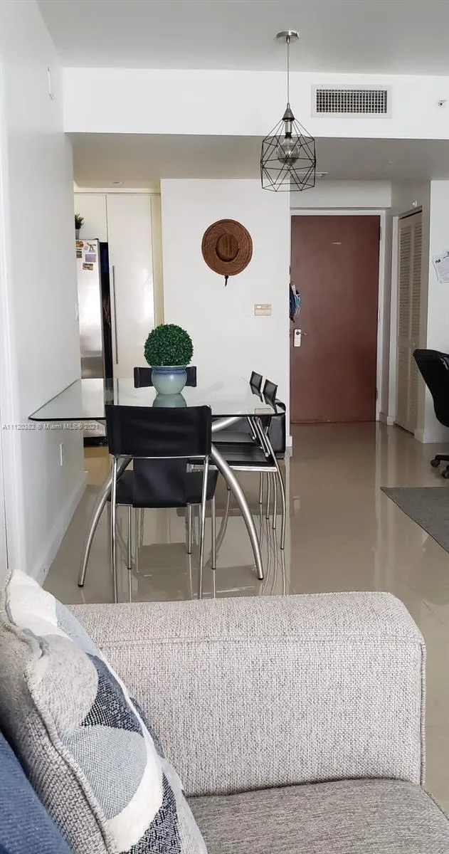 6365 Collins Ave # 805, Miami Beach FL 33141