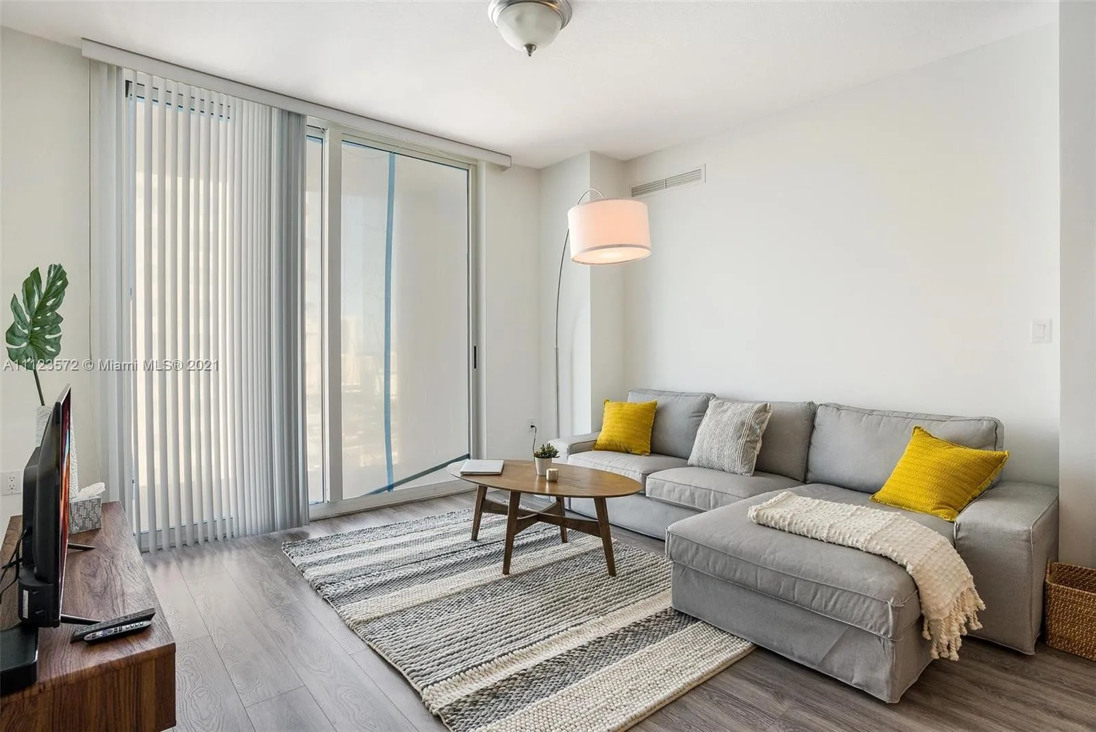 1745 E Hallandale Beach Blvd # 2105W, Hallandale Beach FL 33009