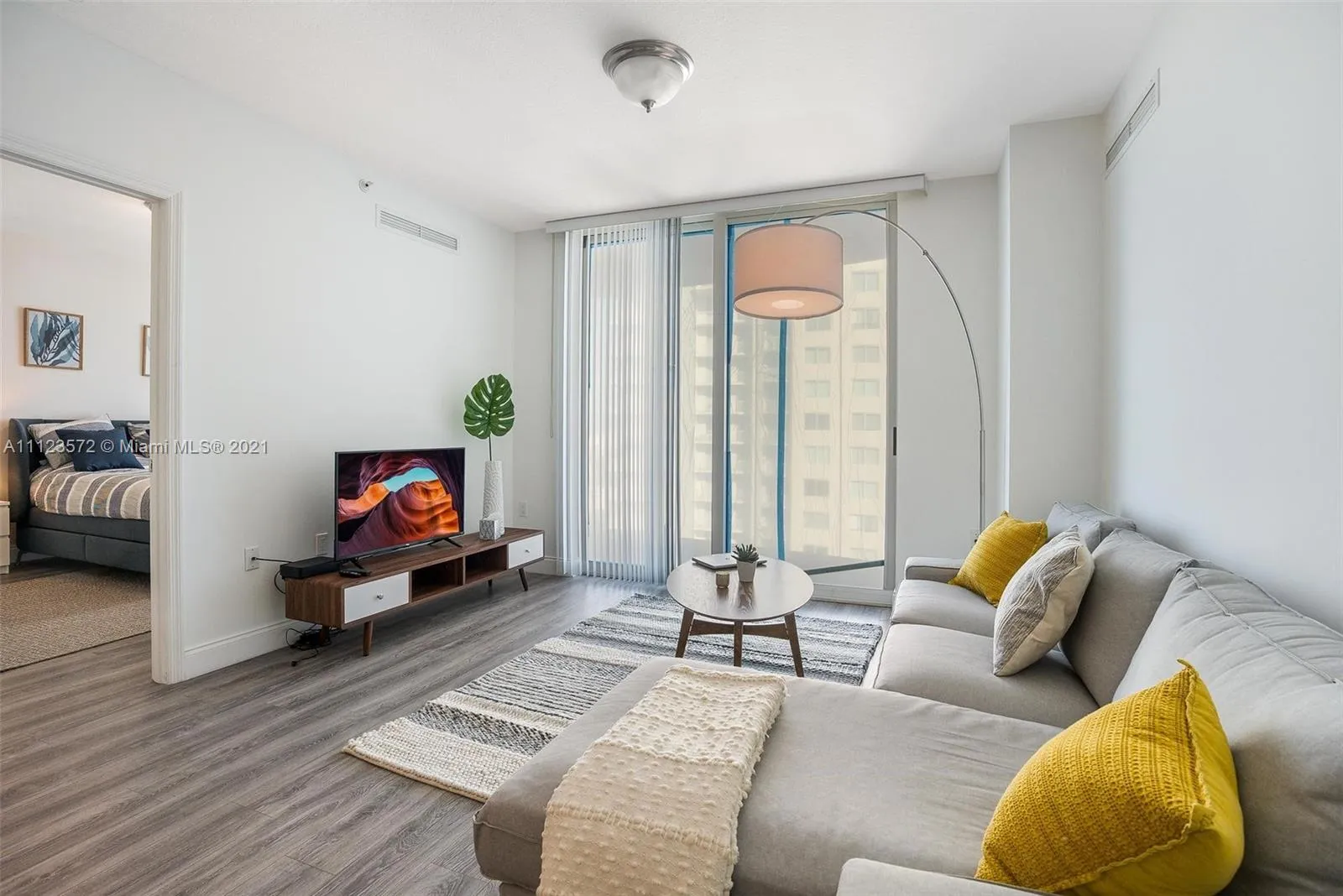 1745 E Hallandale Beach Blvd # 2105W, Hallandale Beach FL 33009