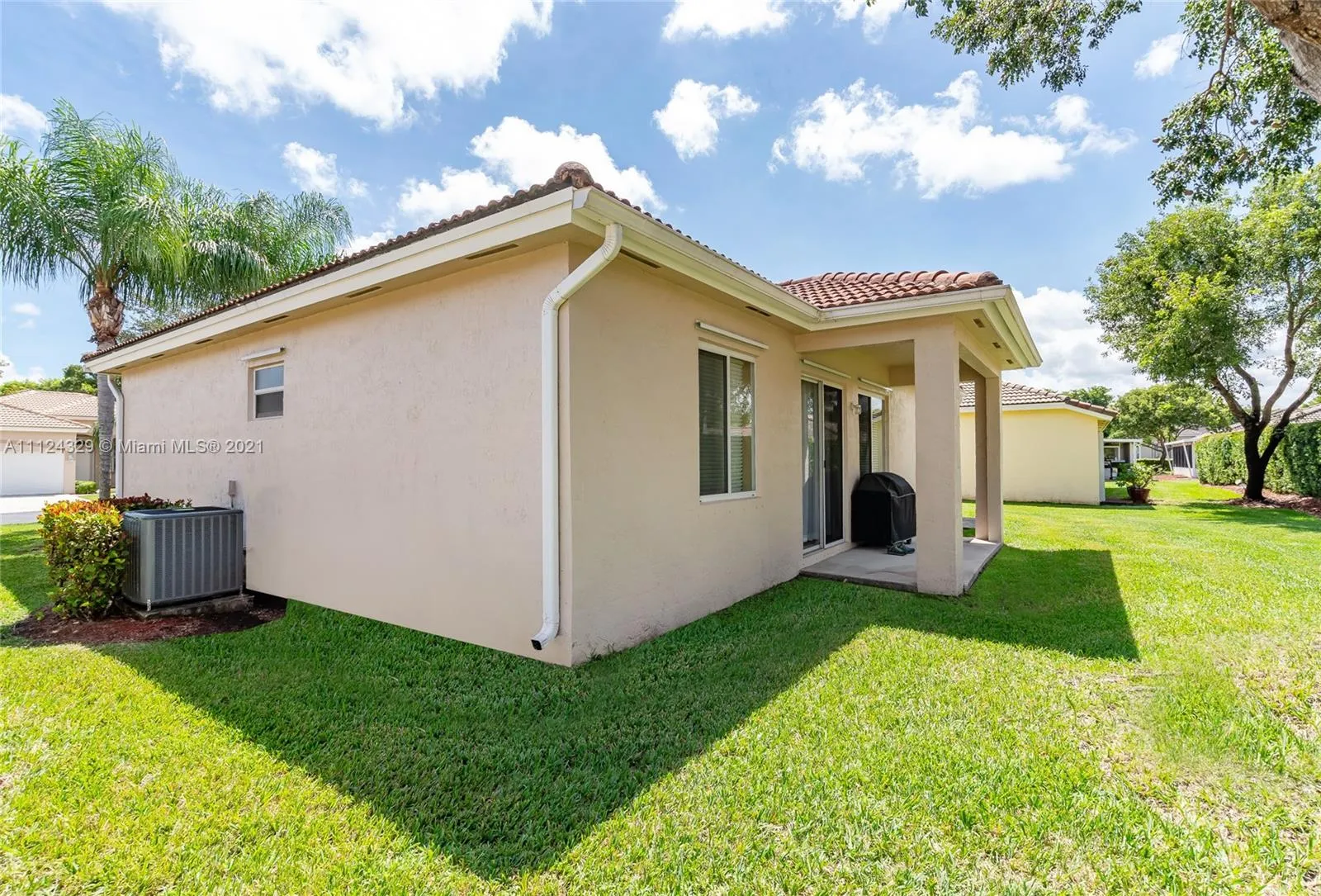 482 SE 23rd Dr, Homestead FL 33033