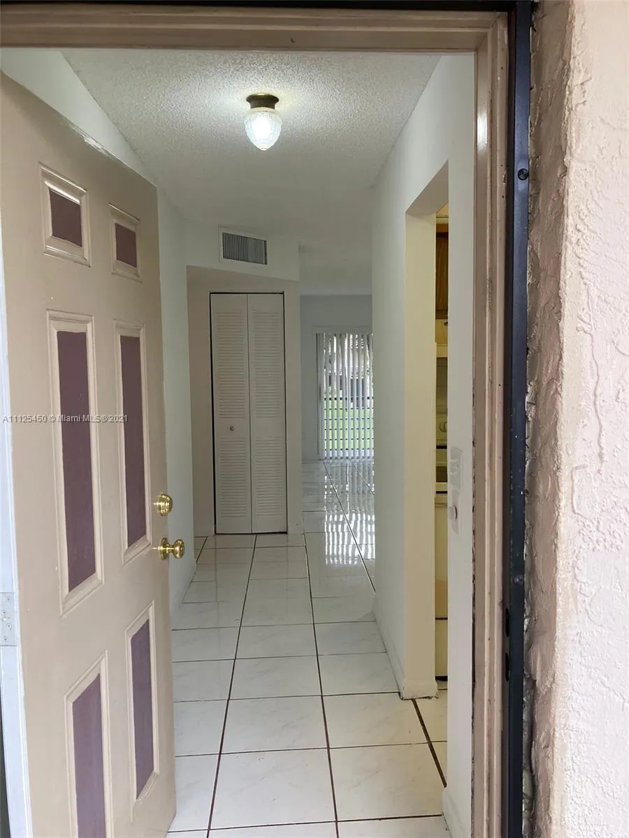 2800 NW 56th Ave # G207, Lauderhill FL 33313