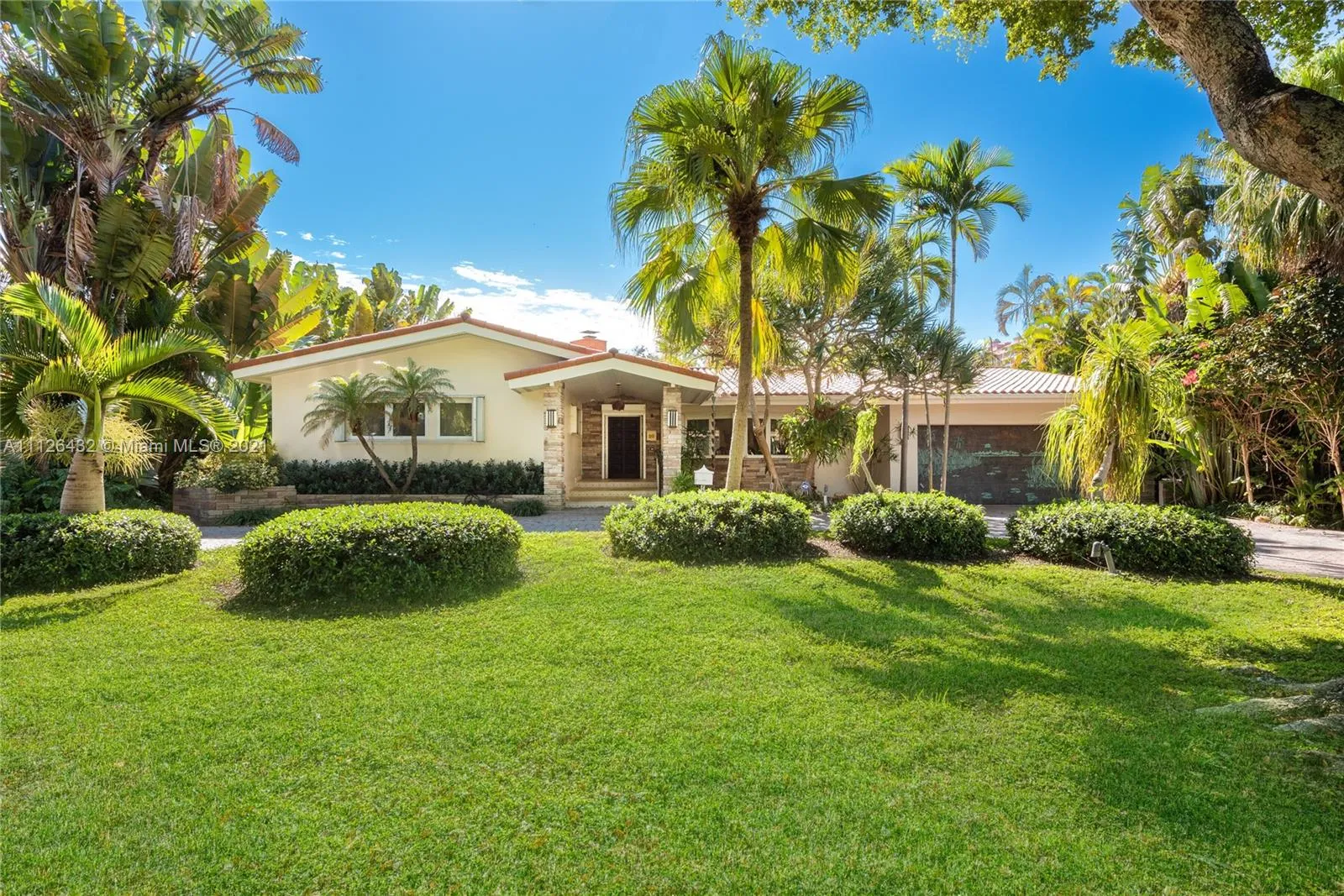 4 bedroom 3 bath for sale at 20 N Prospect Dr, Coral Gables FL 33133