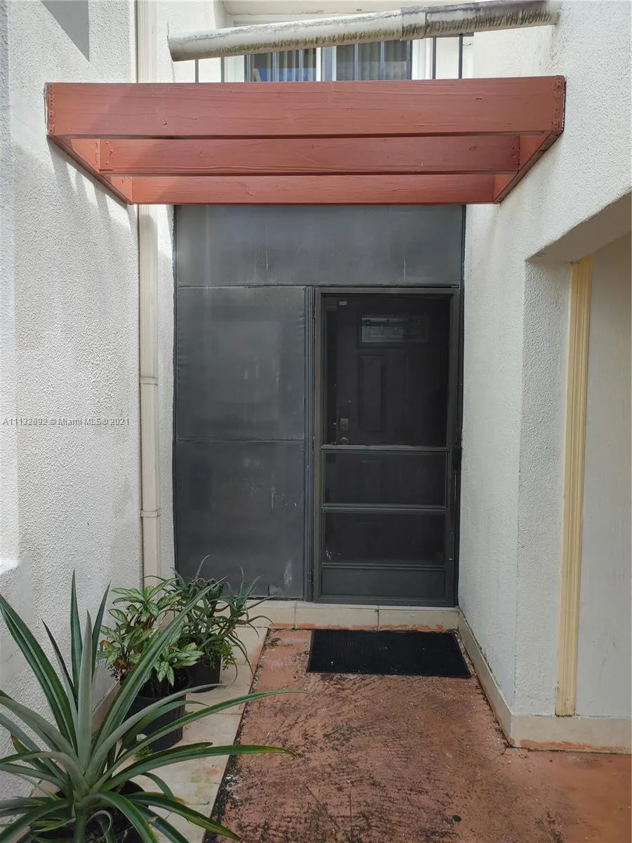 6532 Racquet Club Dr # 73, Lauderhill FL 33319