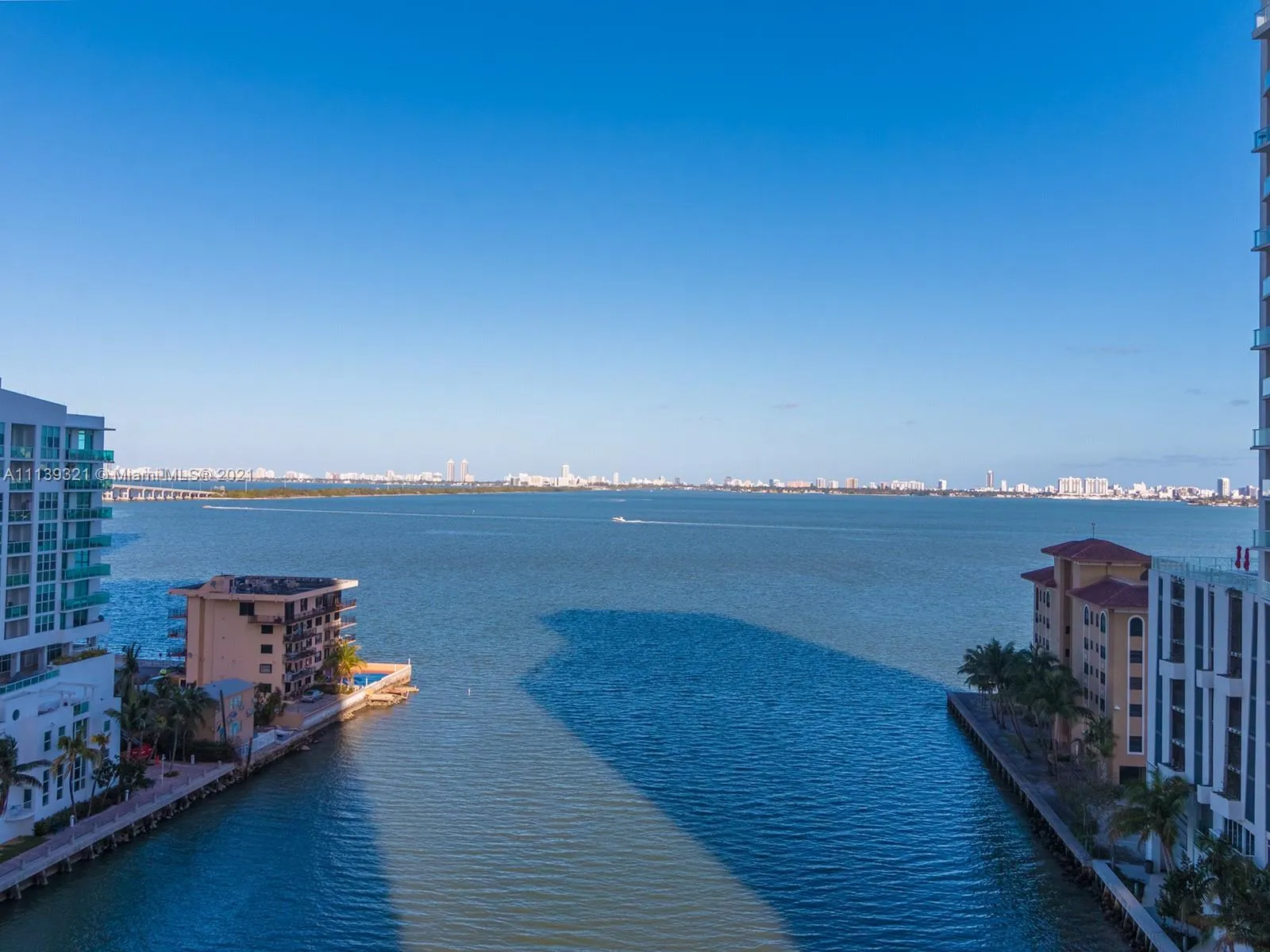 2 bedroom 2 bath for sale at 460 NE 28th St # 907, Miami FL 33137