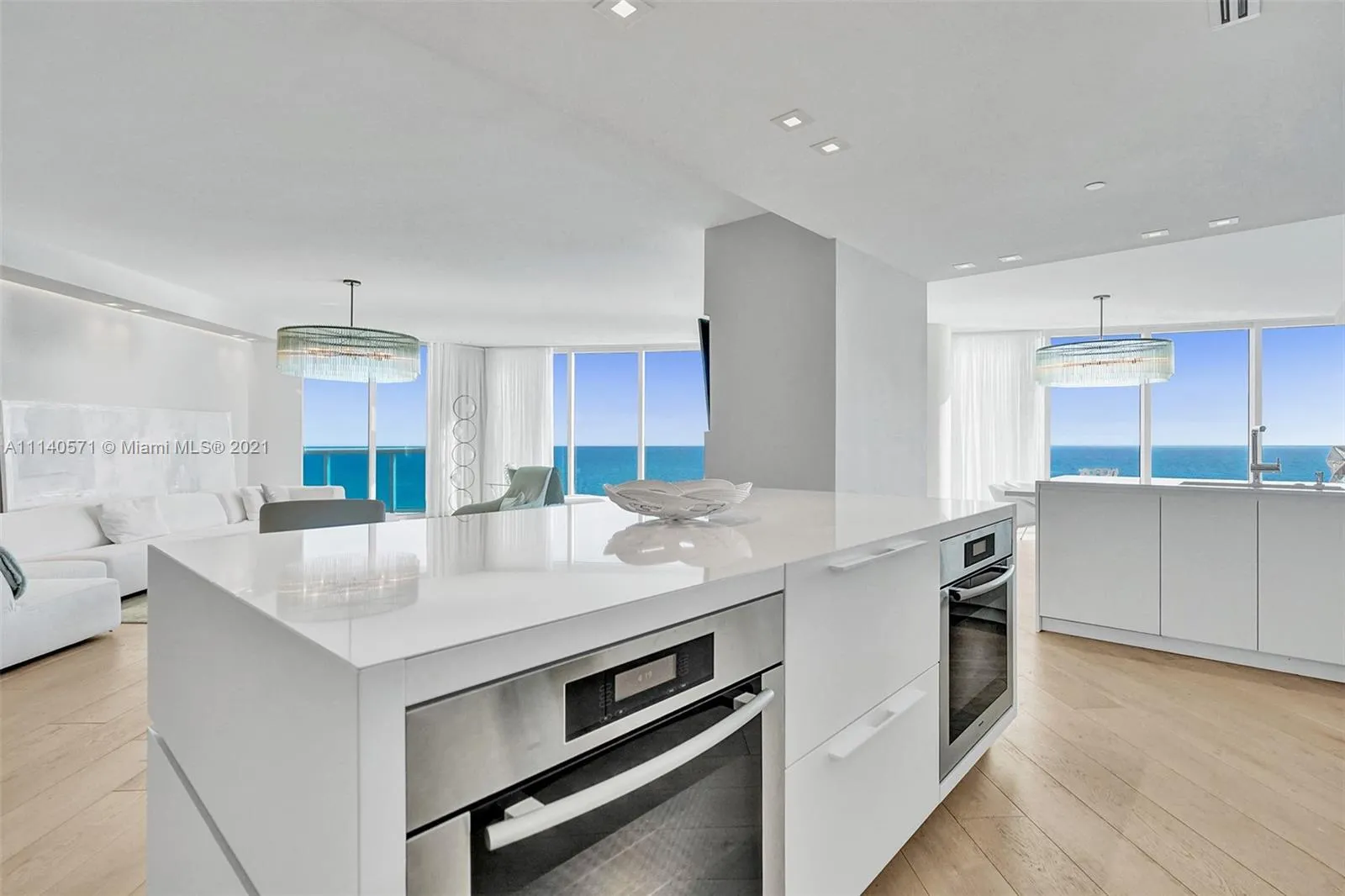 2711 S Ocean Dr # 2102, Hollywood FL 33019