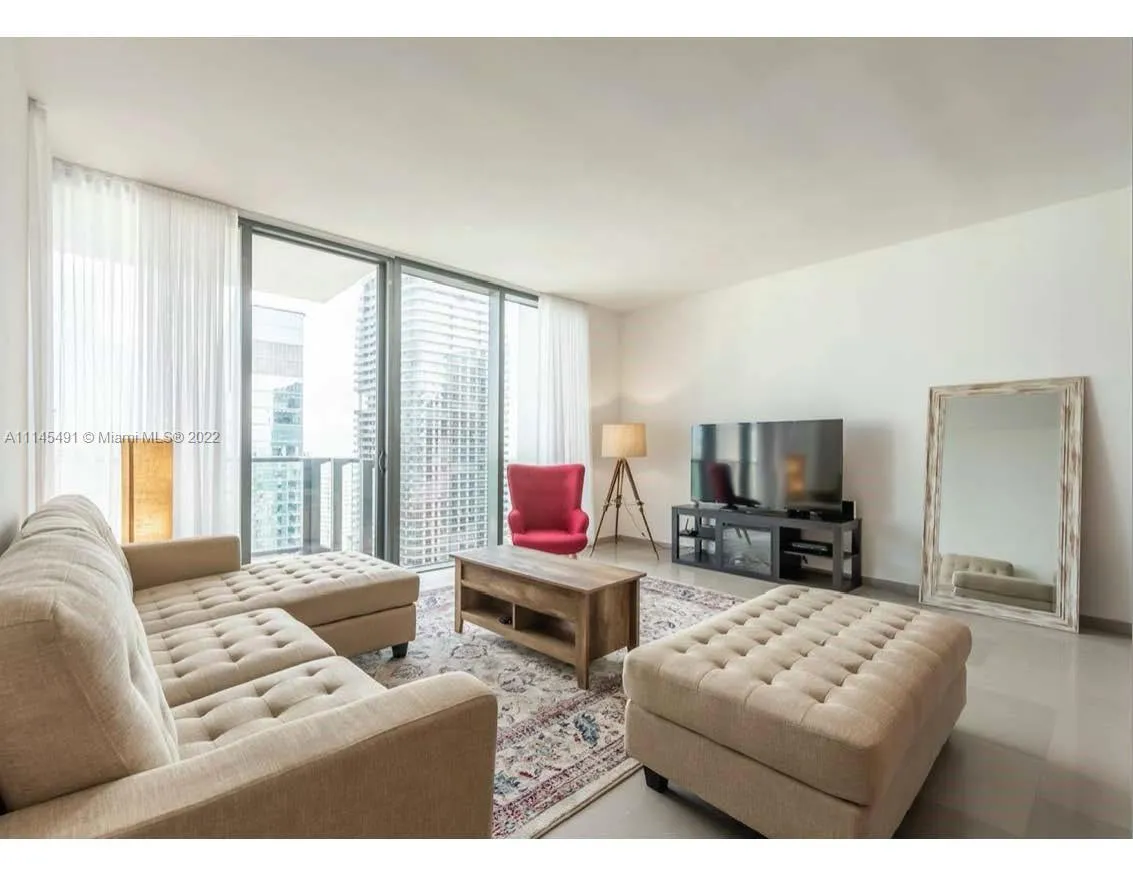 88 SW 7th St # 3707, Miami FL 33130