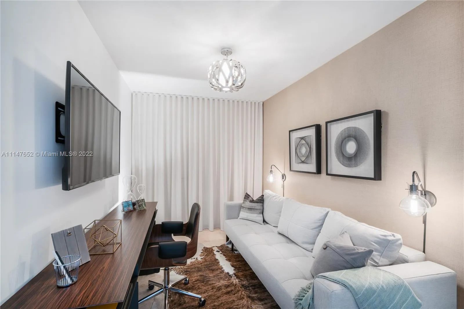 2 bedroom 2 bath for sale at 88 SW 7th St # 2104, Miami FL 33130