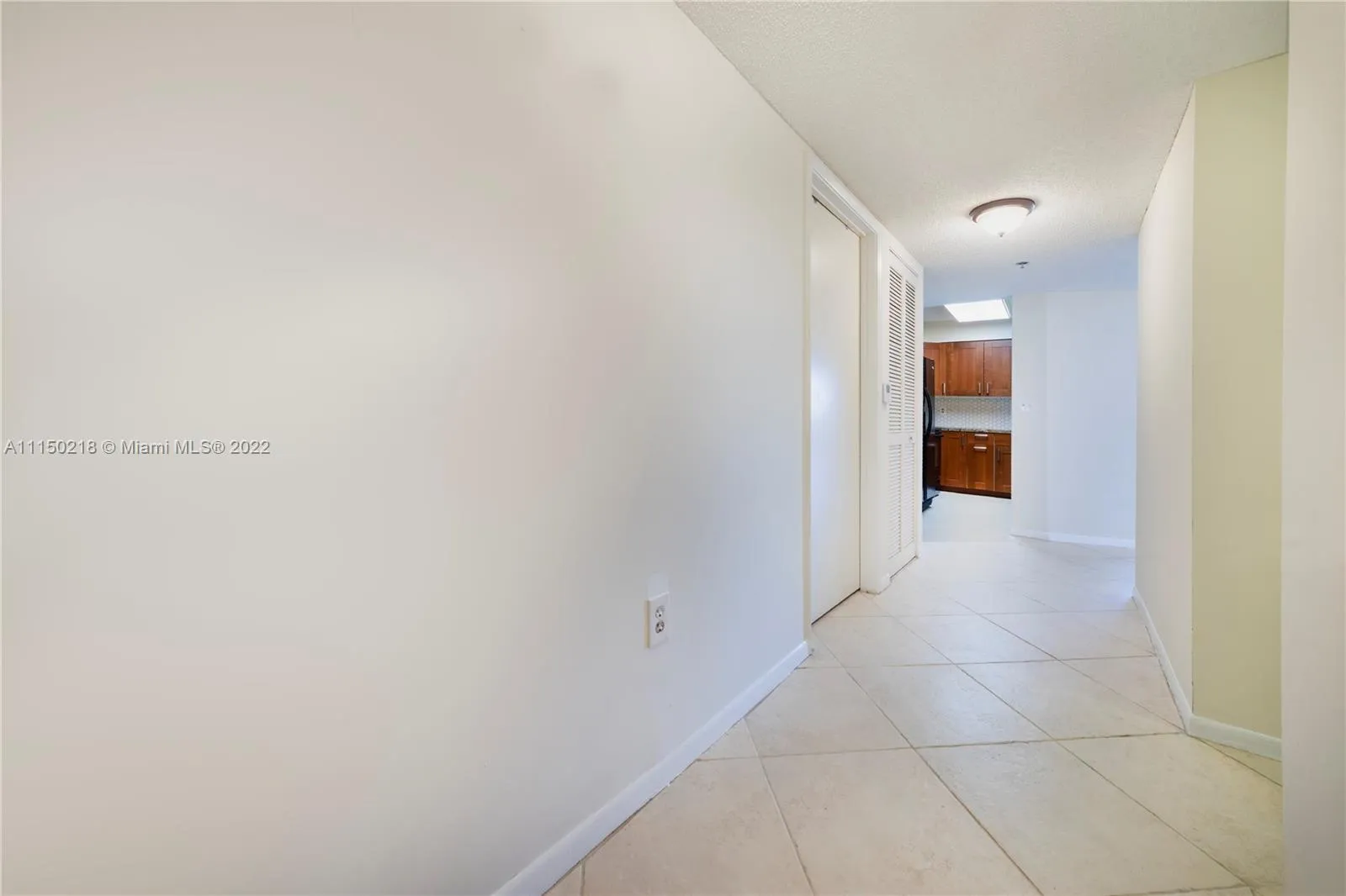 2334 S Cypress Bend Dr # 504, Pompano Beach FL 33069