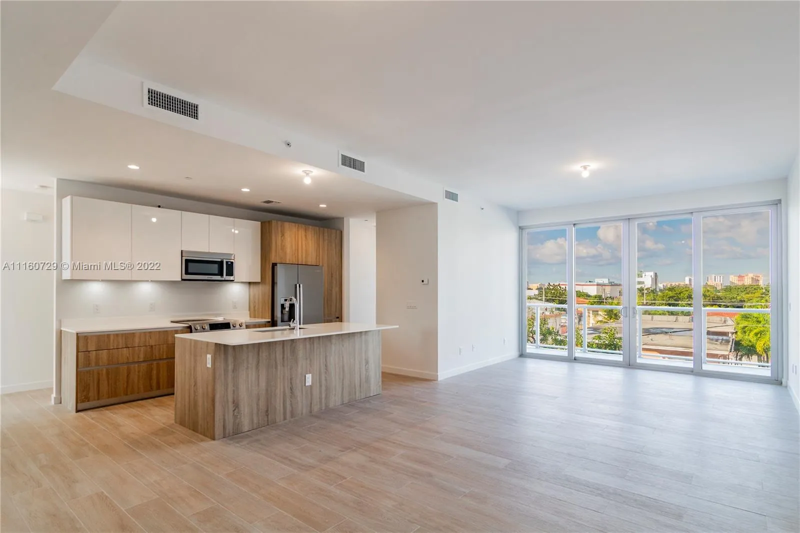 3 bedroom 3 bath for sale at 545 SW 11th St # 308, Miami FL 33129