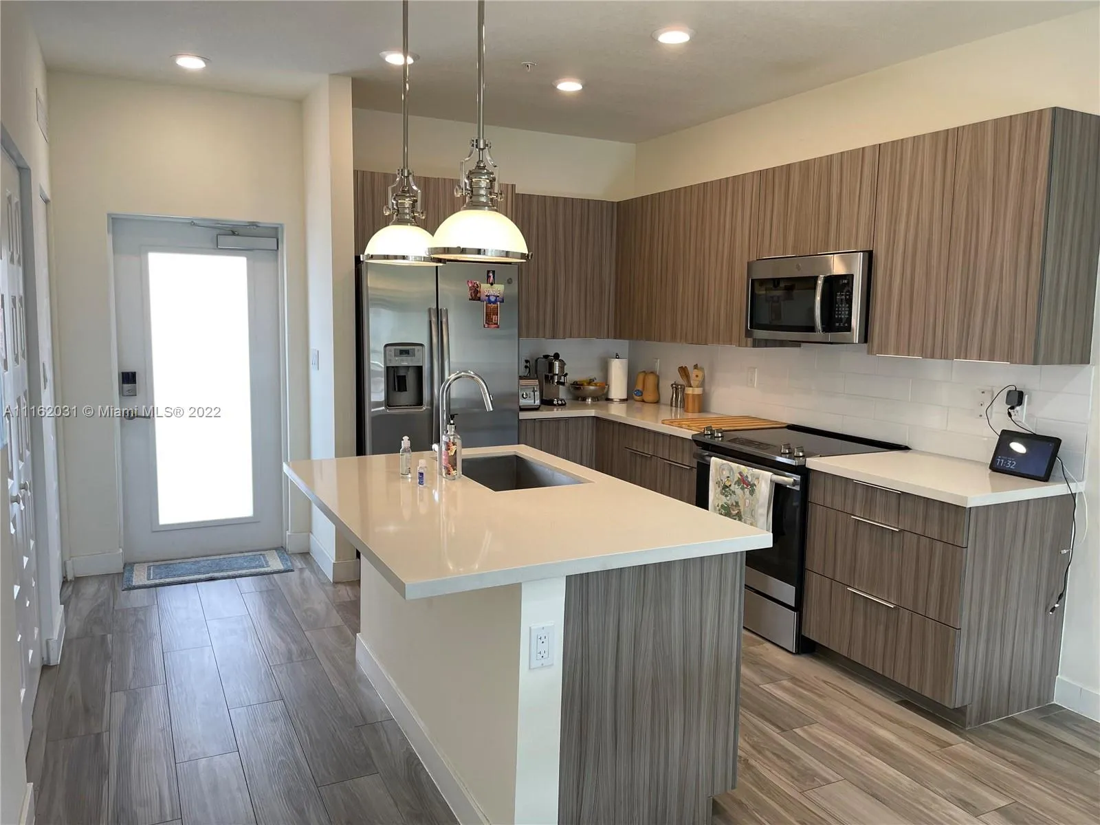 3 bedroom 2 bath for sale at 4700 NW 84th Ave # 44, Doral FL 33166