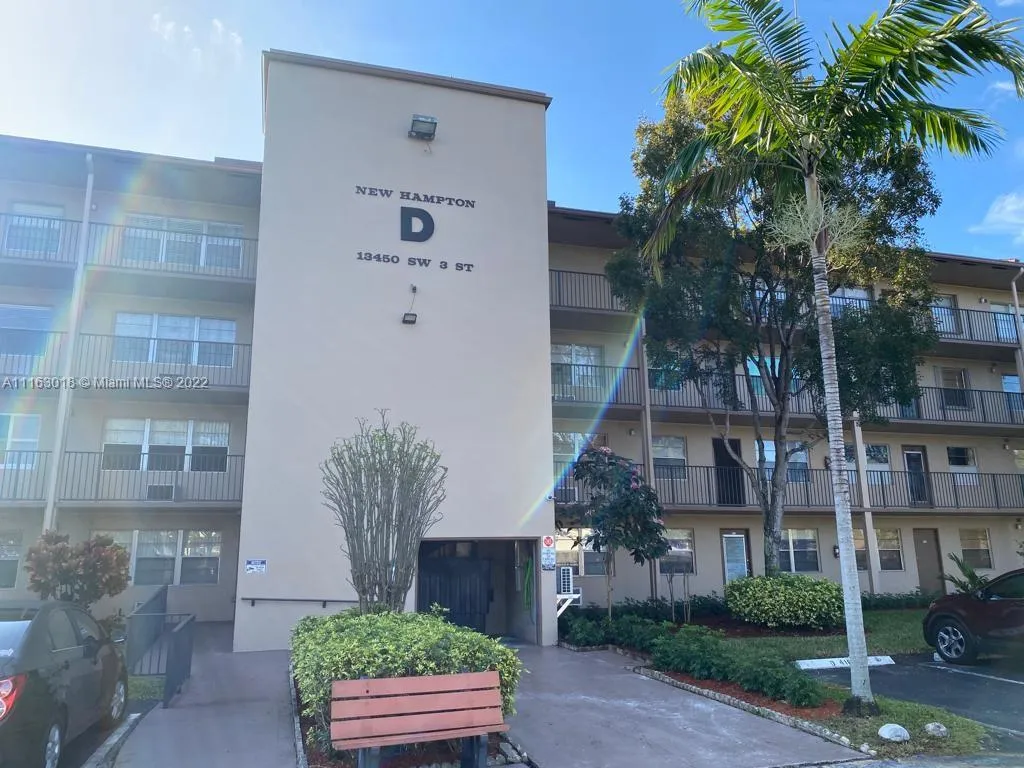 13450 SW 3rd St # 211D, Pembroke Pines FL 33027