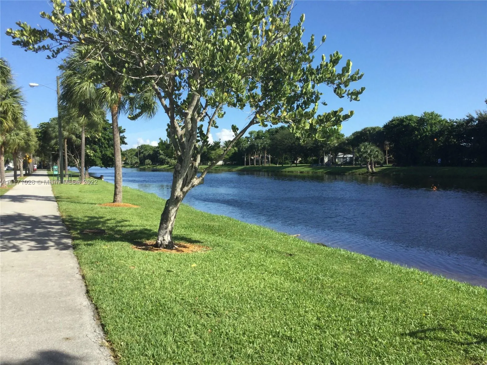 1440 NE 171st St, North Miami Beach FL 33162