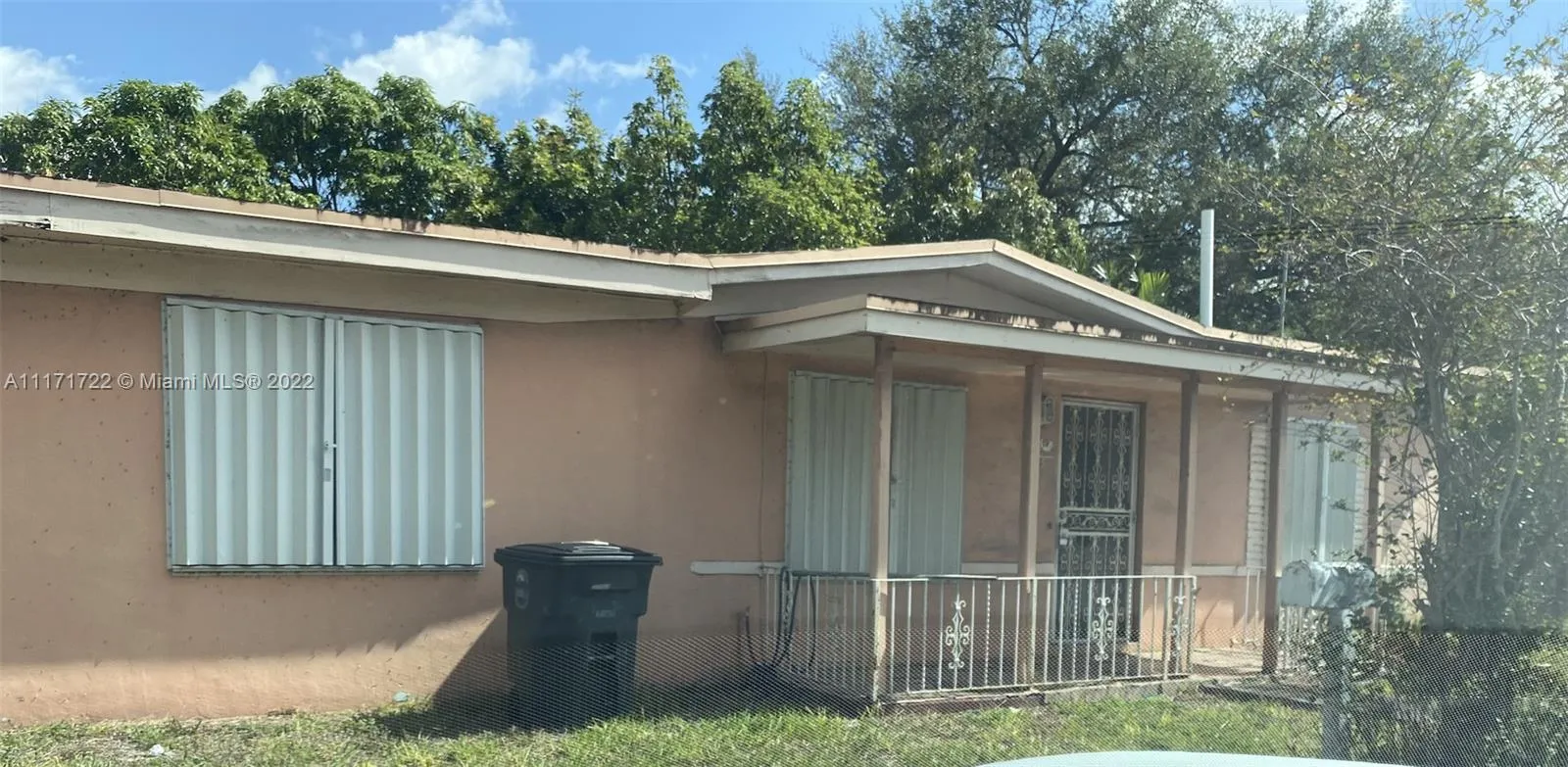 265 NW 135th St, North Miami FL 33168