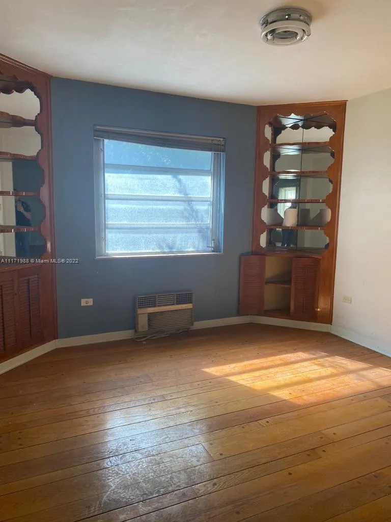 531 NE 55th Ter, Miami FL 33137