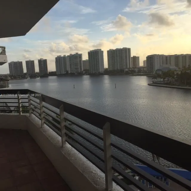 2 bedroom 2 bath for sale at 3530 Mystic Pointe Dr # 802, Aventura FL 33180